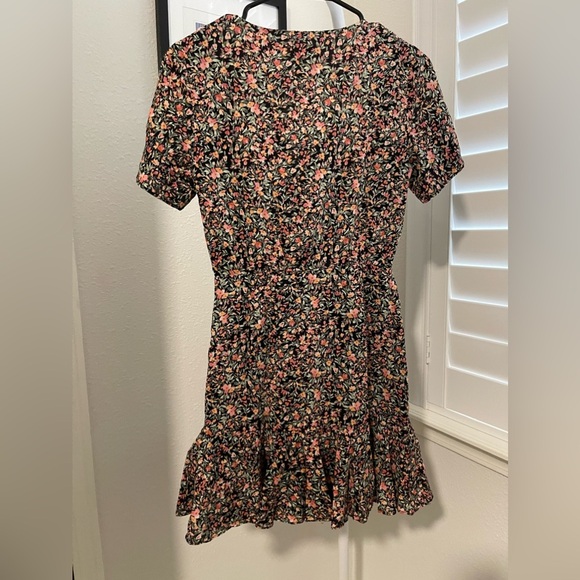 BB Dakota Counting Petals Floral Wrap Dress - Picture 4 of 5